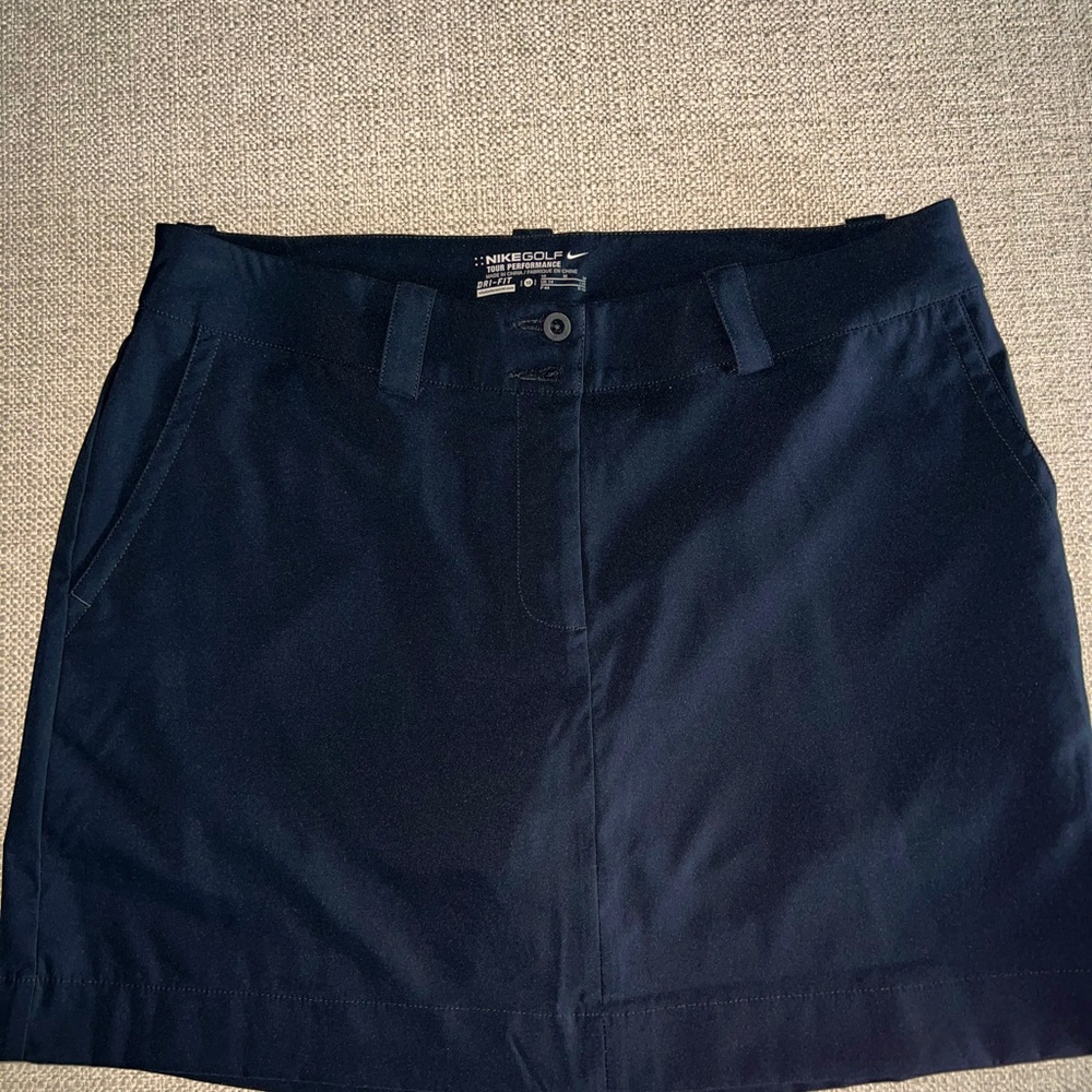 Nike Dri-Fit Golf Skort, size medium (10), black